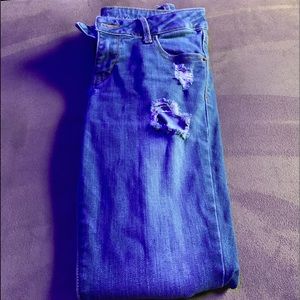 ripped skinny jeans:)